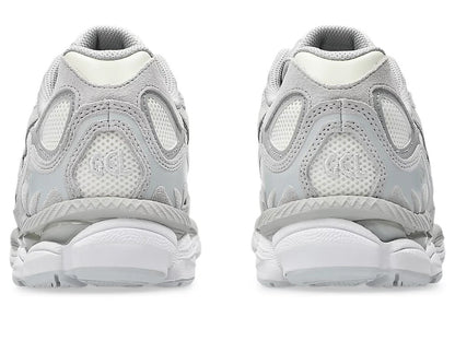 Velia Gel Runner Sneaker V2