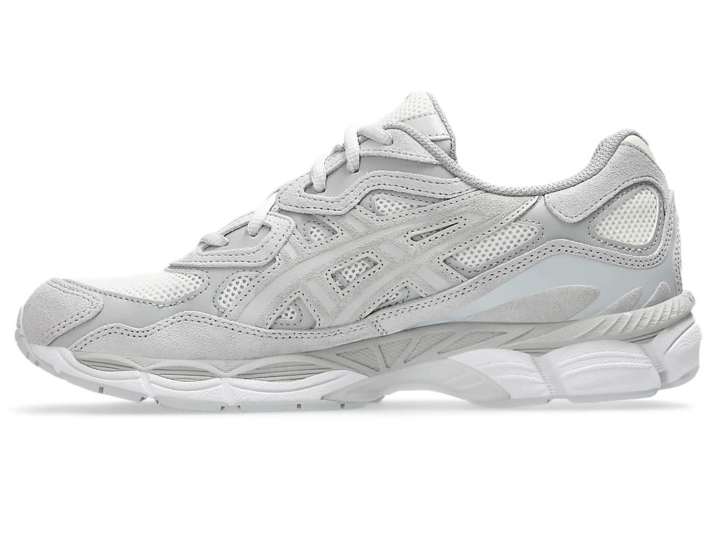 Velia Gel Runner Sneaker V2