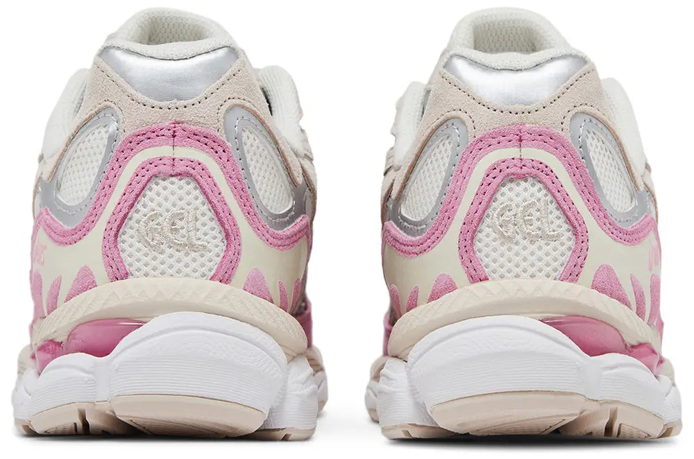 Velia Gel Runner Sneaker V2