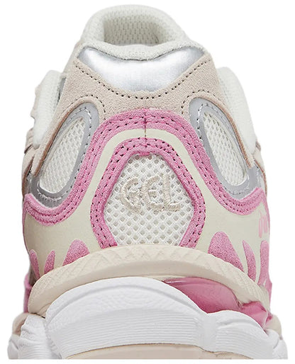 Velia Gel Runner Sneaker V2