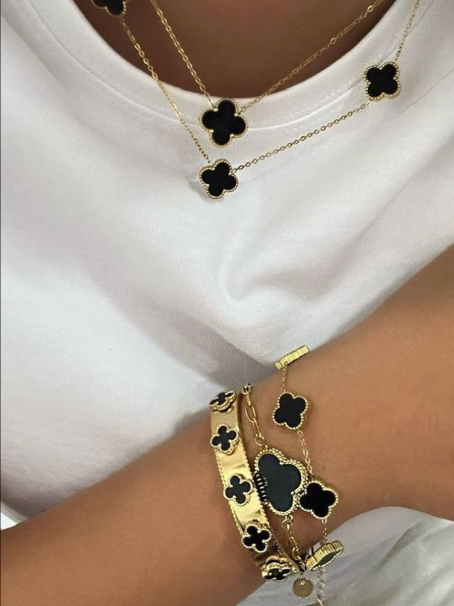 Velia Sorenna Bracelet – Black