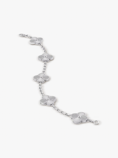 Velia Sorenna Bracelet – Pearl White