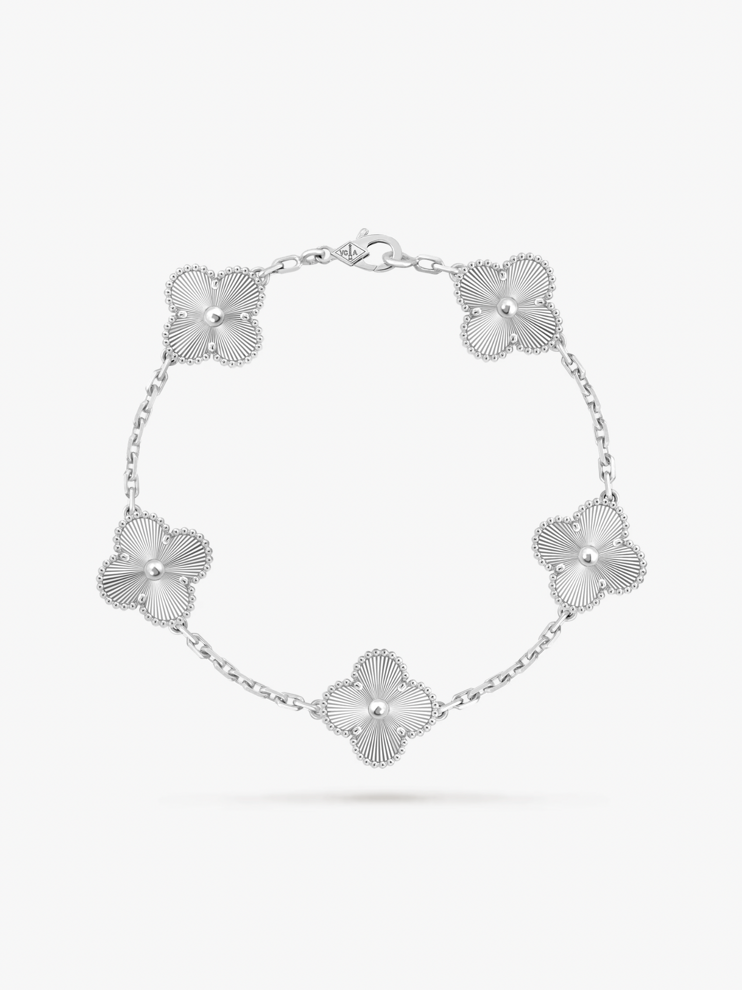 Velia Sorenna Bracelet – Pearl White