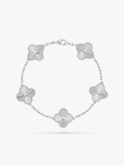 Velia Sorenna Bracelet – Pearl White
