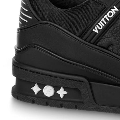 Velia VL All Black Trainer