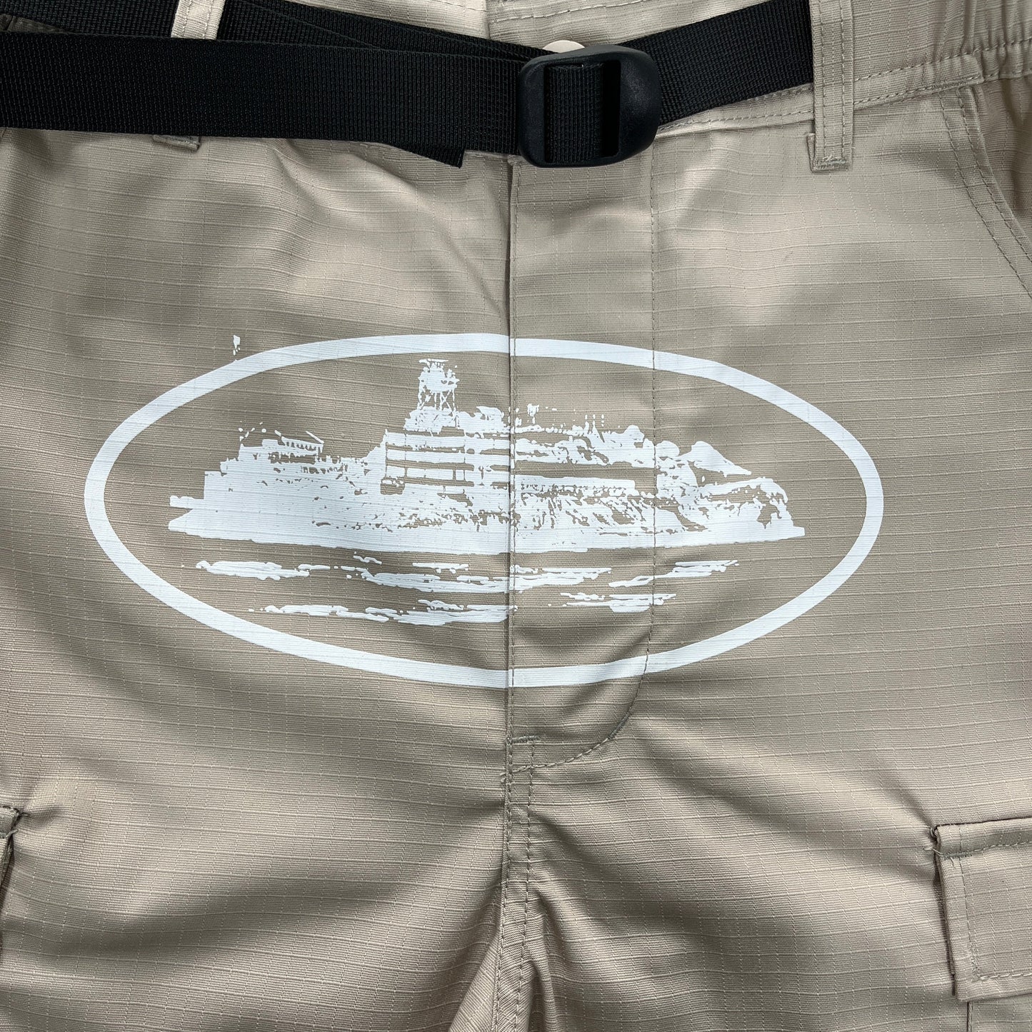 Velia Alcatraz Cargo Shorts Beige
