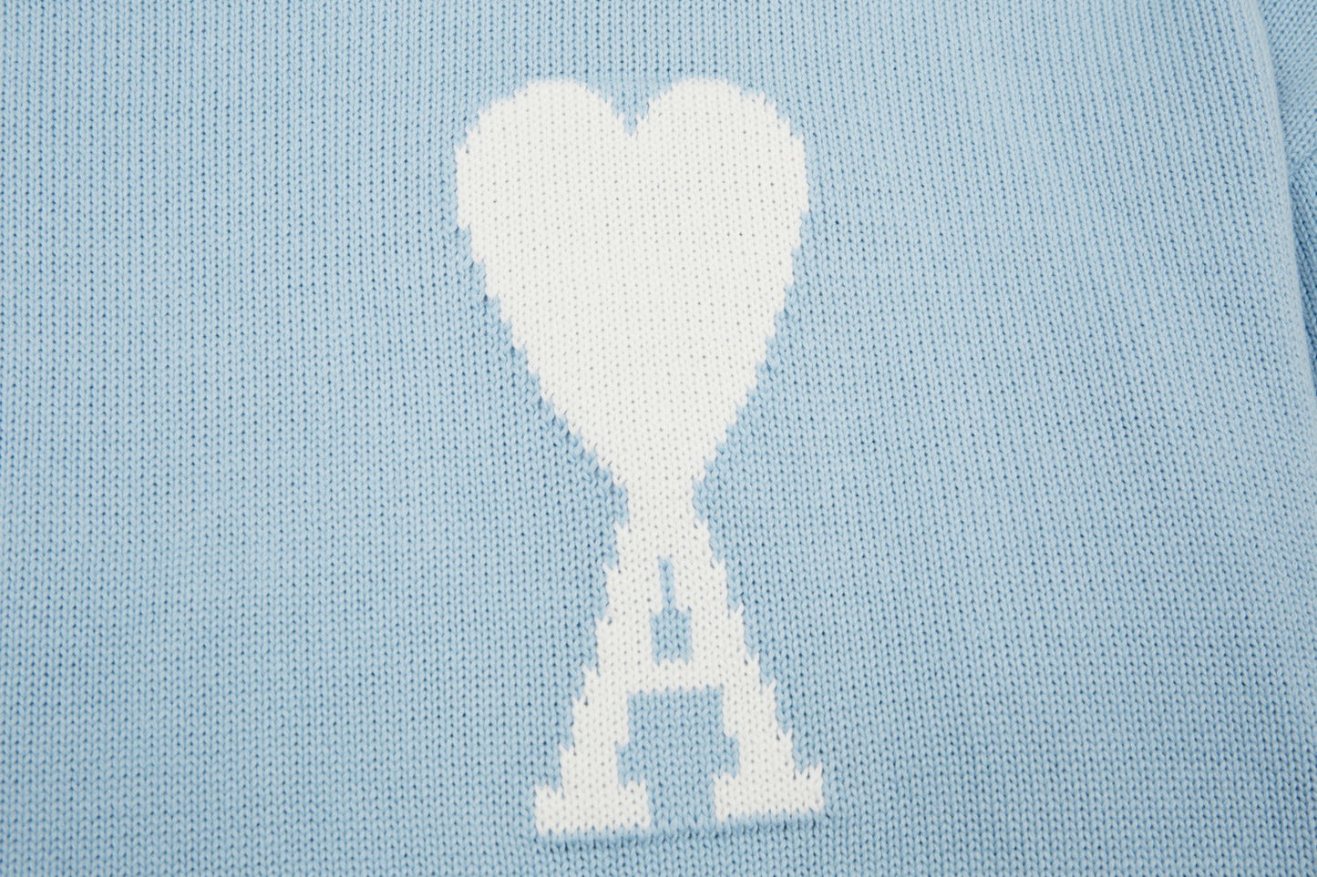 Velia Heart Sweater Babyblue