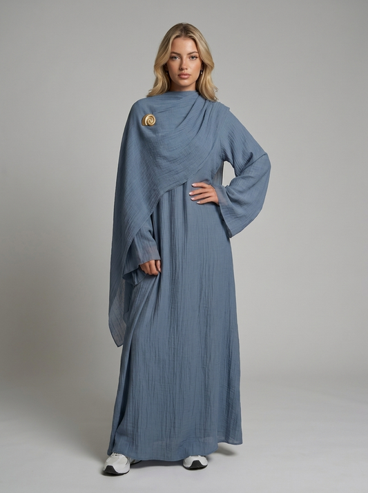 Abaya mit Cape und Brosche Himmel Blau
