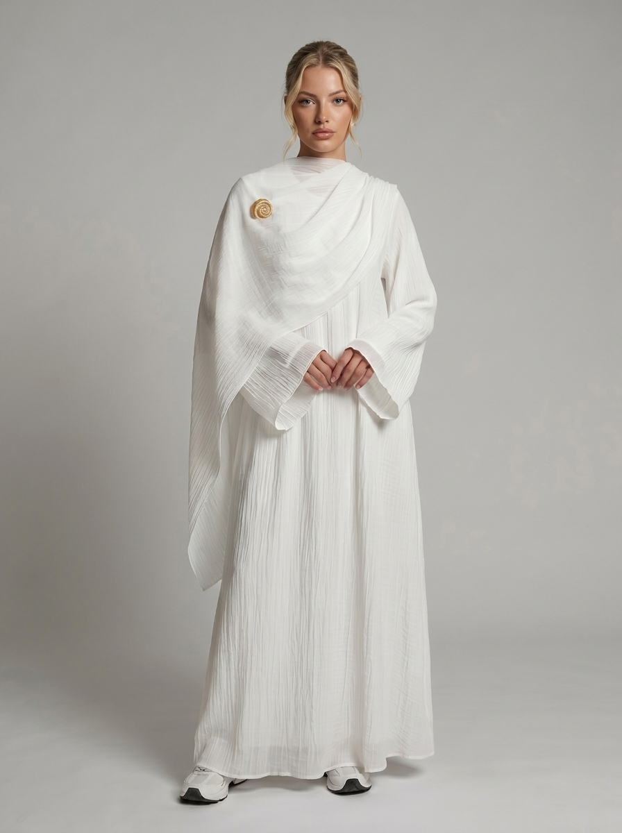 Abaya mit Cape und Brosche Weiß