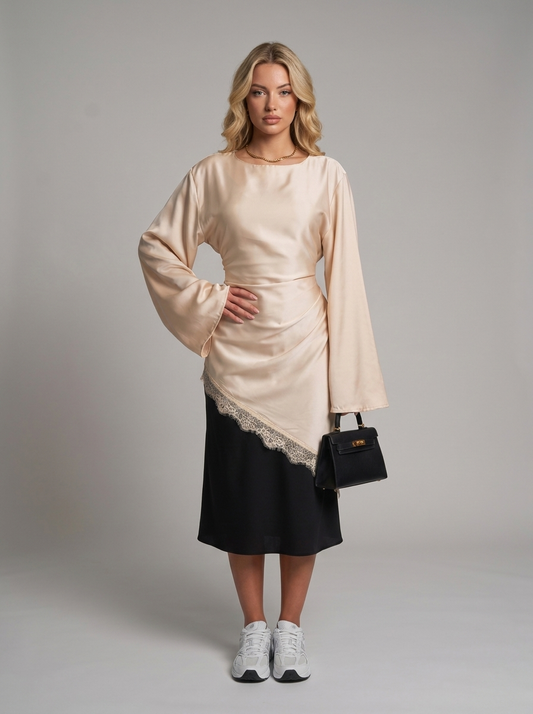Tunika aus Satin mit Spitze