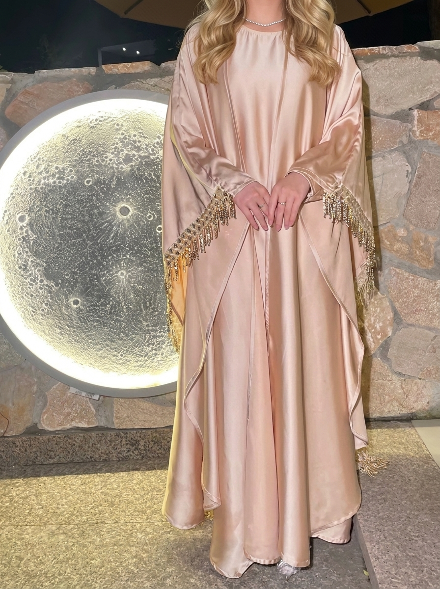 Elegante Abaya mit Verzierung