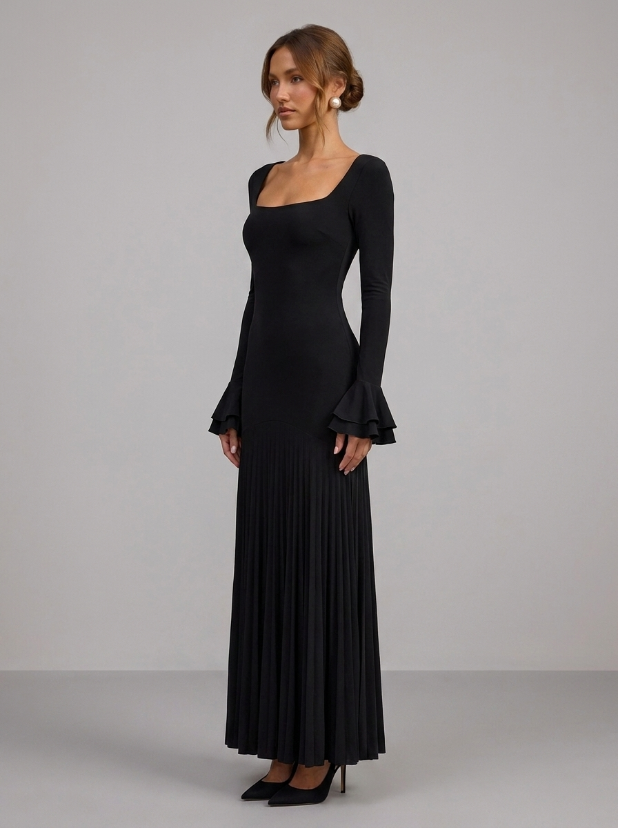 Velia Lusanna Maxi Dress in Black - side view