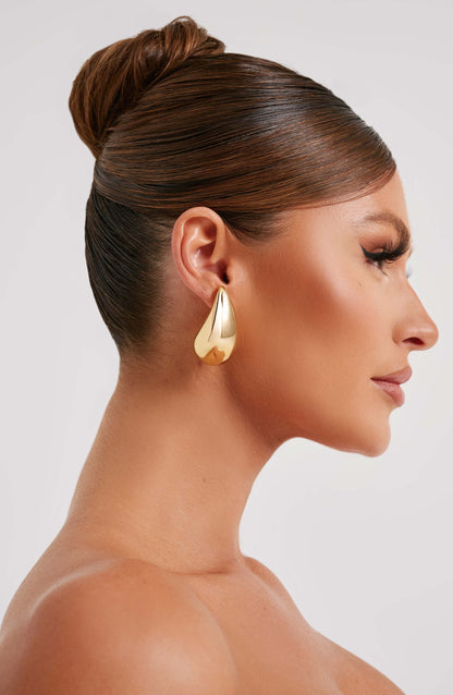 Fayth Ohrringe Gold – Detailansicht